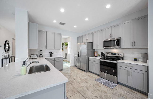 New-6br Discovilla- Sleeps16 Heated Pool & More - Foto 22