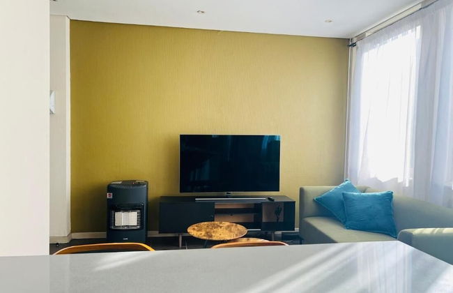 Spacious 1 Bedroom Apartment in Johannesburg - Photo 4