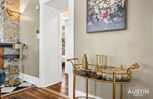 East Austin 2BR 1BA w Patio and Grill, Pet-Friendl Walk to 6th By Austin Vacay - Foto 30