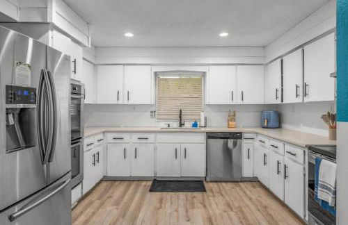 Lakeview with Shuffleboard Table and Wildlife Spotting - Photo 5