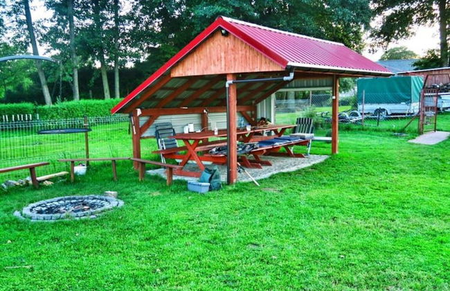 Cottage by Lake Ostrowieckie With Private Beach - Photo 23