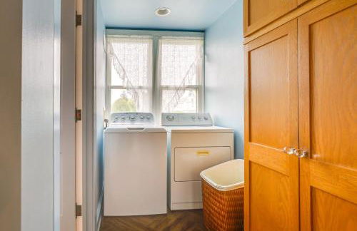 Fire Pits, Views and Yard Luxe Mt Horeb Getaway! - Foto 30