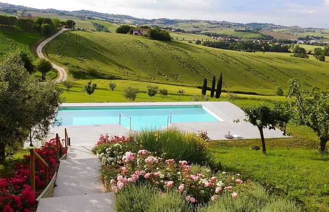 Family Villa, Pool and Country Side Views, Italy - Foto 1