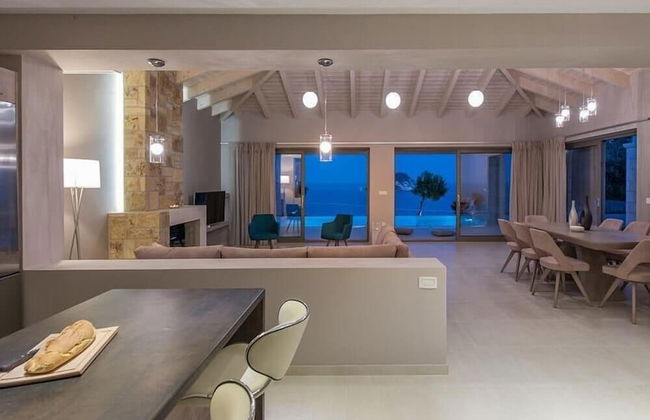 Avra Luxury Villa - Photo 14