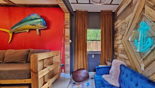 The Rum Locker - 1 King - 2 Twins - Private home and Patio - Sleeps 4 - Foto 3