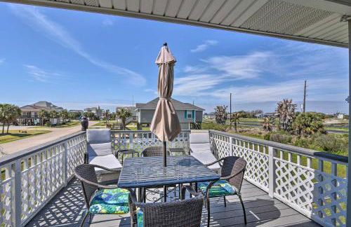 Walk to Galveston Beach Pet-Friendly Home with Deck - Foto 28
