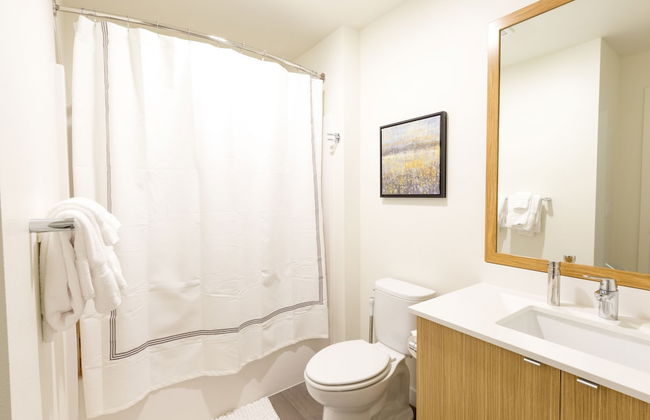 Domicile Suites at Marina SLU - Photo 35