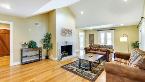 Spacious Prospect Cottage with Deck and Scenic Views - Foto 4