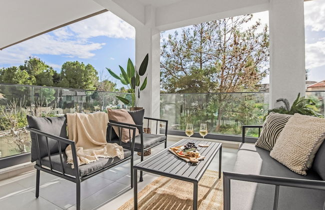 Sanders Triple - Lovely 1-bdr Apt With Balcony - Foto 1