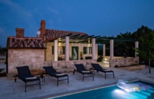 Holiday Home Bra uta- Two Bedroom Holiday Home with Pool - Foto 5