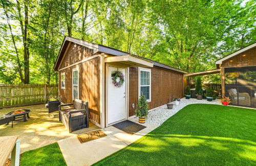 Home with Hot Tub, Playset and Grills in Clarksville! - Foto 25