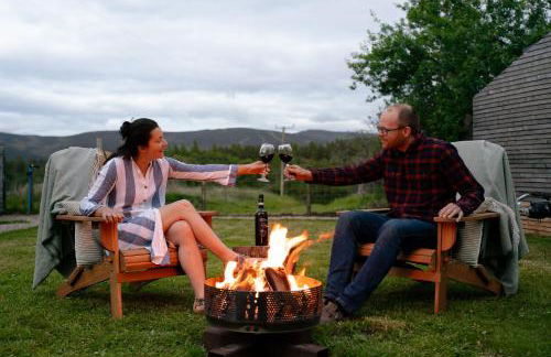 Ailsa- Enchanting Tiny House with wood burner and hot tub in Cairngorms - Foto 23