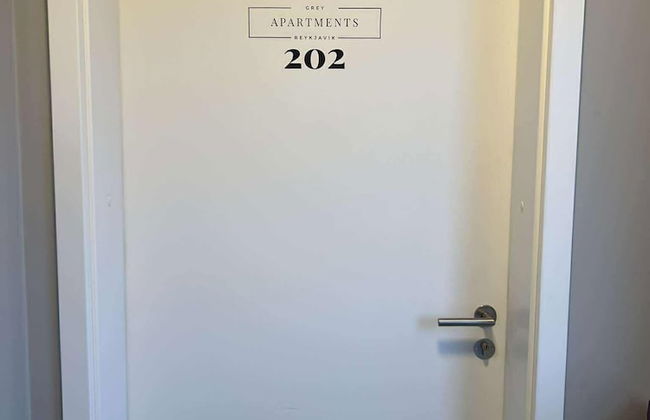 Keflavik's Ray of sunshine Hafnargata - Foto 1