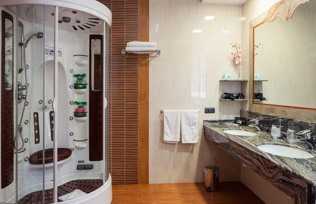 Unique Villa With Outdoor hot tub - Photo 29