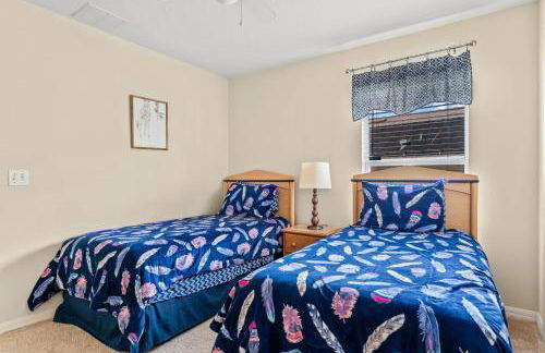 EXQUISITE VILLA - 2 Master Suites, Pool South and Spa, Gas BBQ, Game Room, WIFI - Foto 45