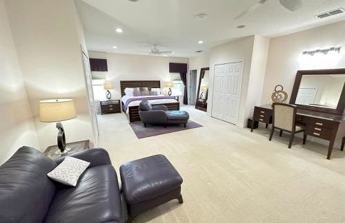 Luxurious Getaway Pool Hot Tub Theater Gym Outdoor Kitchen BBQ 2 Miles to Disney - Foto 14