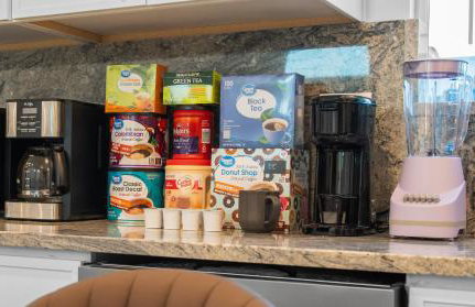 Entire Private Home with 3 Bedrooms 2 Bathrooms, with Garage, Gated Yard, King Bed House, Available Now - Foto 17