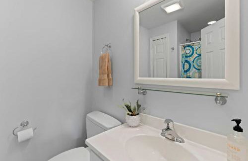 Breathtaking Cape Cod Beachhouse with Private Beach Access Near Sandwich, Massachusetts - Foto 68