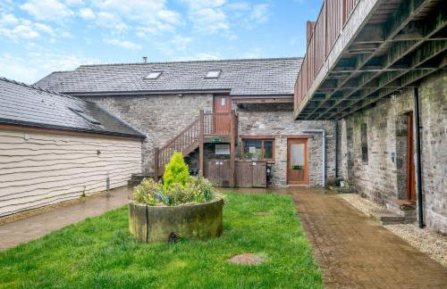 Vale Farm Cottages - Photo 36