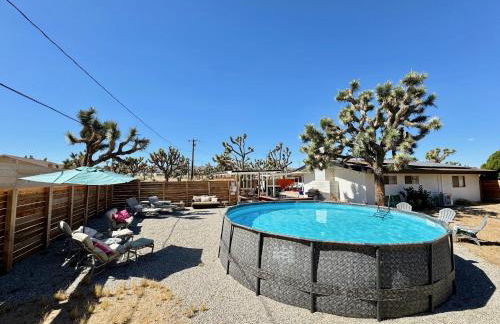 Mid-Century Modern Home w/Pool & Hot Tub - Foto 25