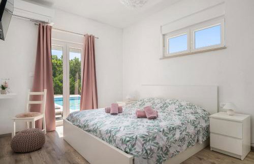 Villa Tomicich for 6 people with private pool & sea view - only 3 km from beach - Foto 25