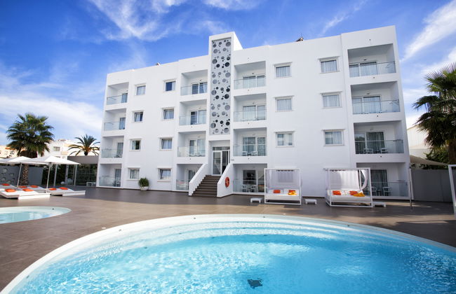 Ibiza Sun Apartments - Photo 11