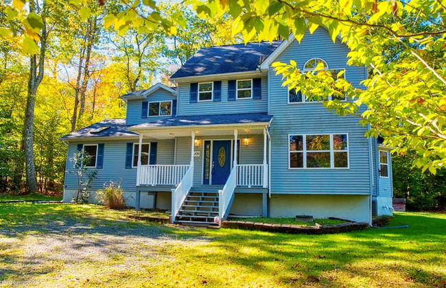 Holiday Home Near Lake and Pool - Foto 1