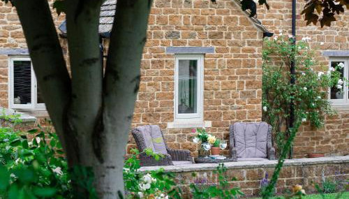 Climbing Rose Cottage - Dog Friendly - Peaceful Cotswold Cottage - Foto 2, Garden