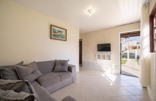 Casa Costeira 3Q perto da praia by Achei - Foto 5