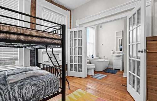 Historic 3-BR Downtown Bourbon Getaway - Foto 34