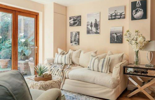 Beautiful Ground Floor Apartment Plus Private Garden - Photo 9