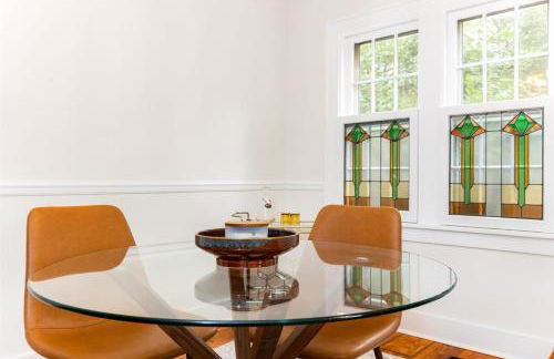 Clover Retreat - 3B 2BA Home 1 mi to ND - Foto 8