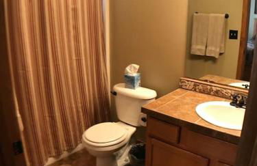 Rustic 2 BR Mountain View-walk to resort - Foto 3