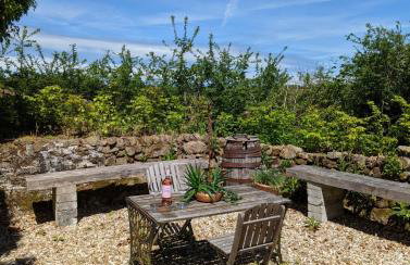 Private Double Room and Ensuite in Historic Cornish Cottage - Photo 14