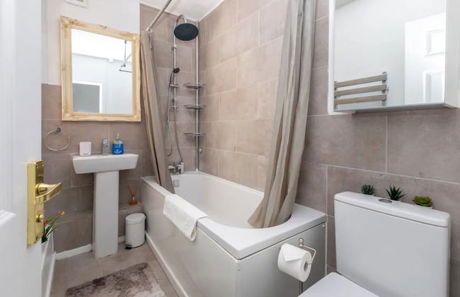 Spacious & Welcoming 4BD House - Kennington - Foto 38