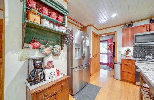 Creekside Family Retreat by Waterfalls and Hiking! - Foto 14