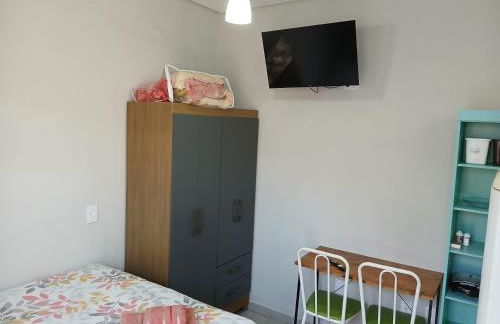 Kitnet mobiliada aconchegante - Foto 10