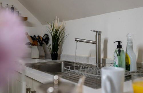 The Old Plough, mix of 1 bed and 3 bed units, rustic charm, super king bed or twins, en-suite, secure parking - Foto 59