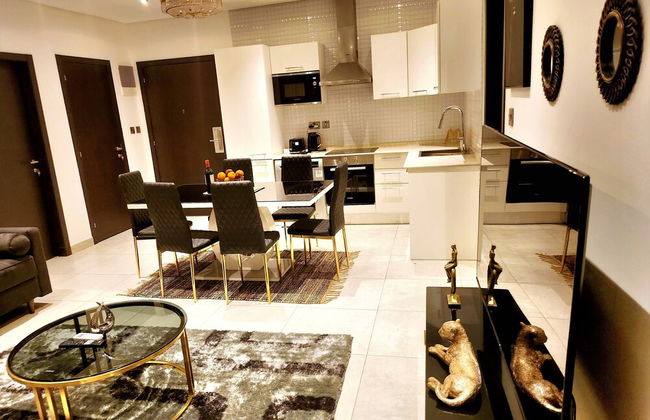 Chafford Suite-Douglas Luxury Apartments - Photo 5