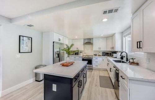 601-Lavish Family Home w AC & Patio near Meta & Stanford - Foto 6