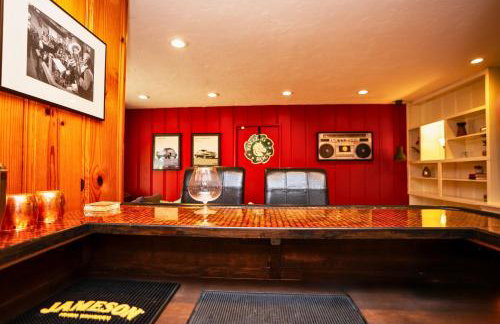 Cheerful 3BR Bar, Jacuzzi & Kids Treehouse - Foto 24
