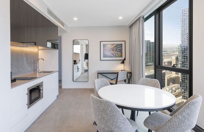 Meriton Suites Melbourne - Photo 13