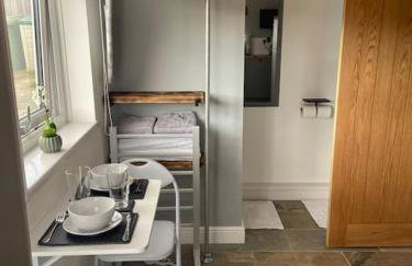 Adorable bedsit for you, partner and your pet! - Foto 14