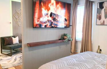 Luxe Suite - Comfort - King Bed and Free Parking - Foto 8