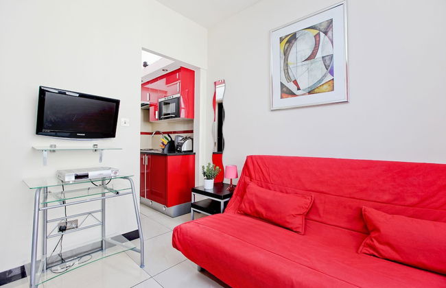 Baker Street Suites - Photo 58