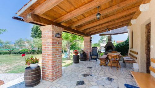 House Poljica with a pool - Foto 4