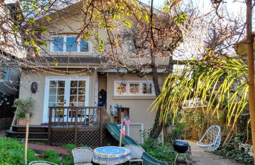 Summer-house OASIS on quiet street in ROCKRIDGE - Photo 10