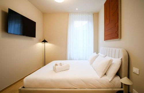 Balcony Double Suite - 3 min walk to Benina Express - Foto 5