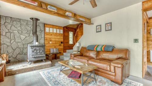 Thompson Cabin - Charming Salmon Riverfront A-Frame Oasis w/ fireplace - Foto 3