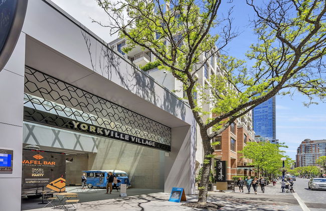 QuickStay - Luxury in Yorkville (Yonge & Bloor) - Photo 29